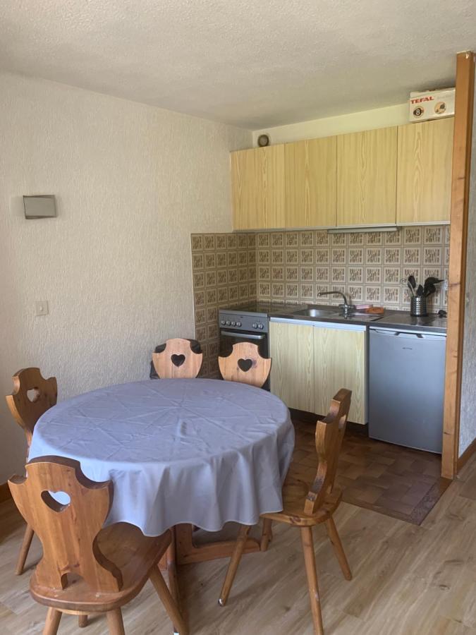 Appartement Avec Acces Piscine- Station- 4 Personnes Saint-Jean-d'Aulps Bagian luar foto